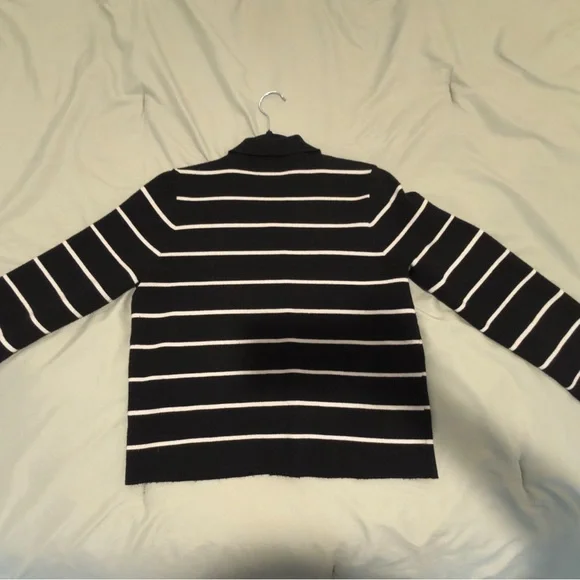 T Tahari Black and White Striped Cardigan - Picture 2 of 2